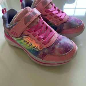 Sketchers girls runners size 12